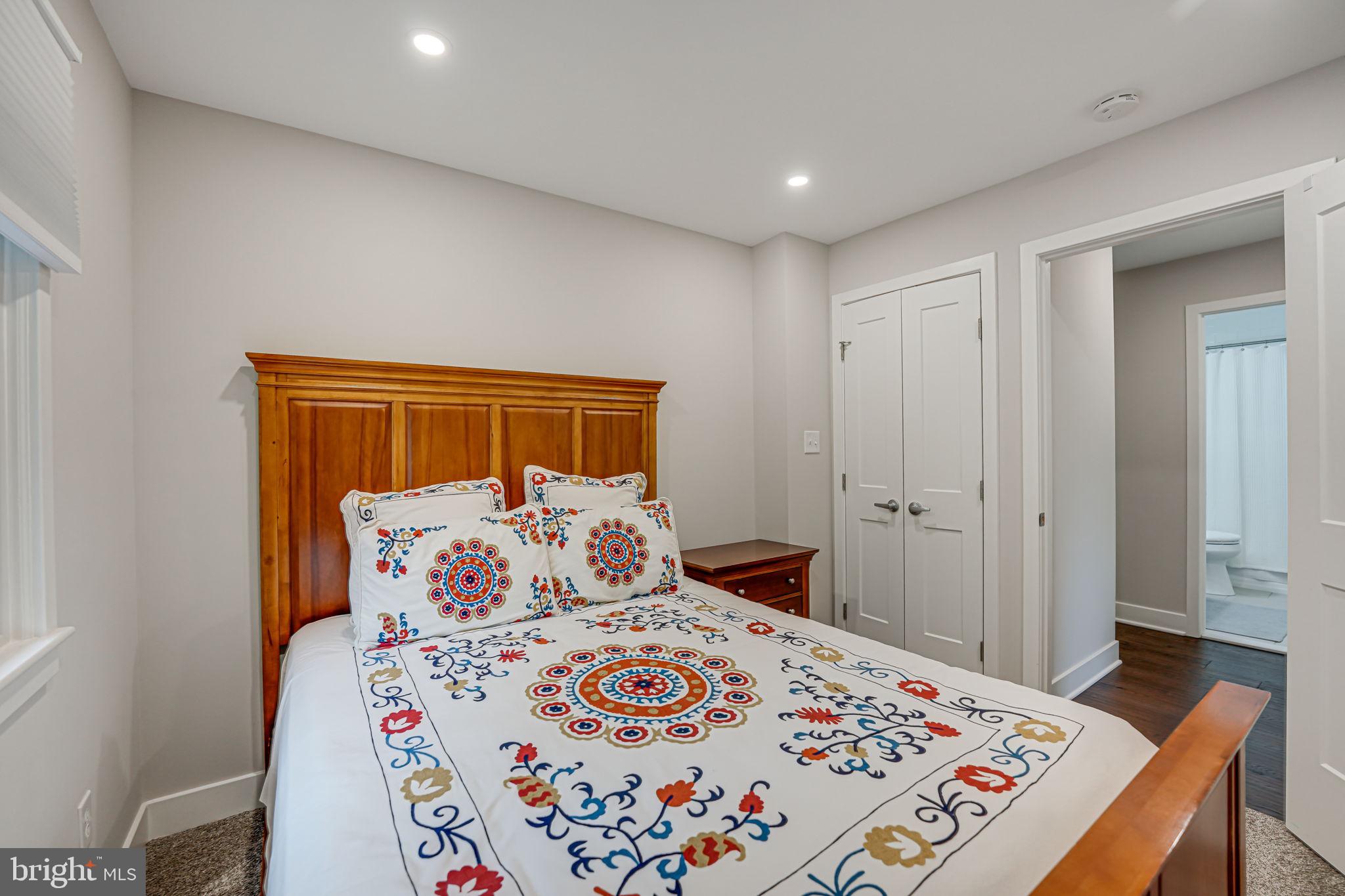 319 Patrick St SW
