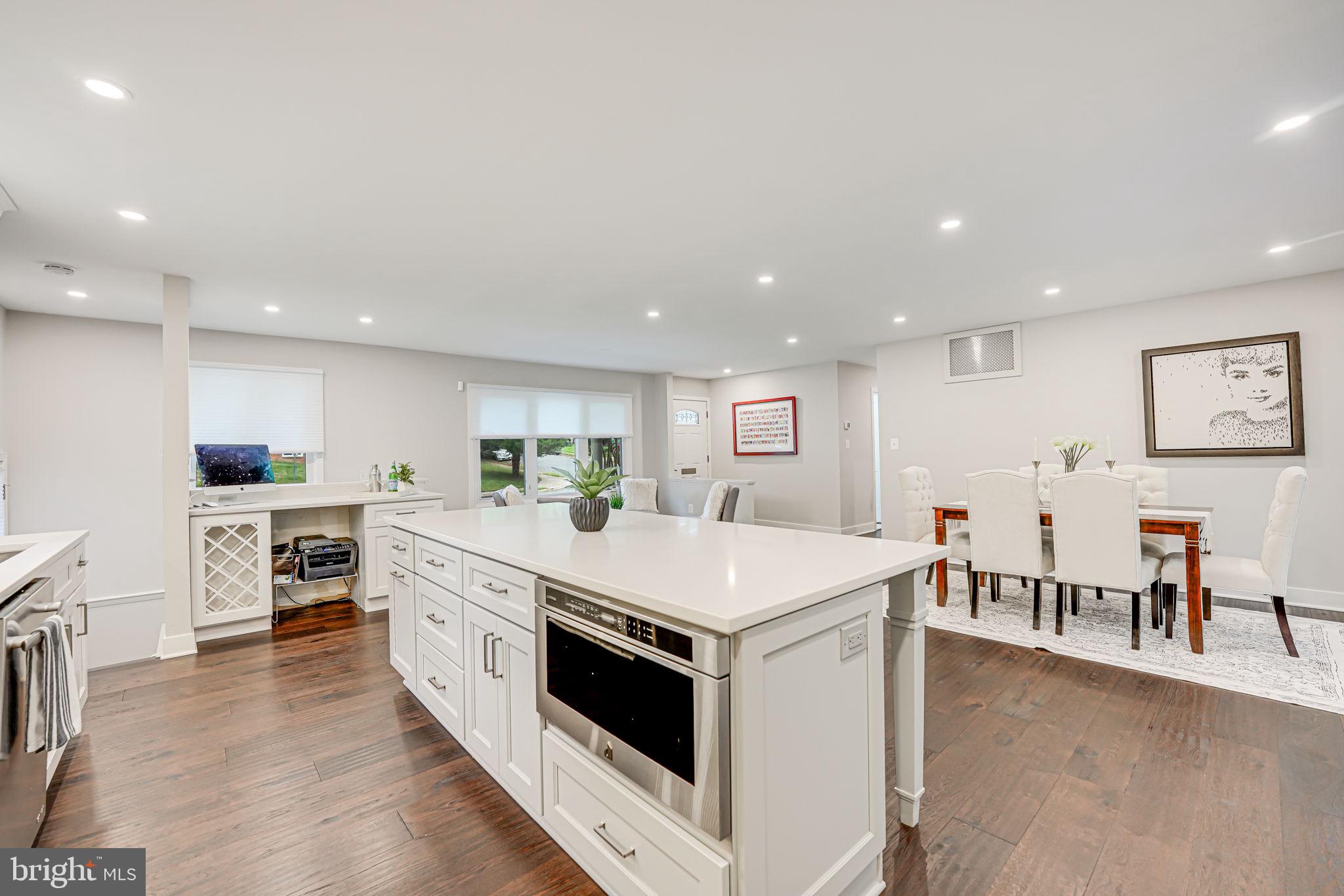 319 Patrick St SW