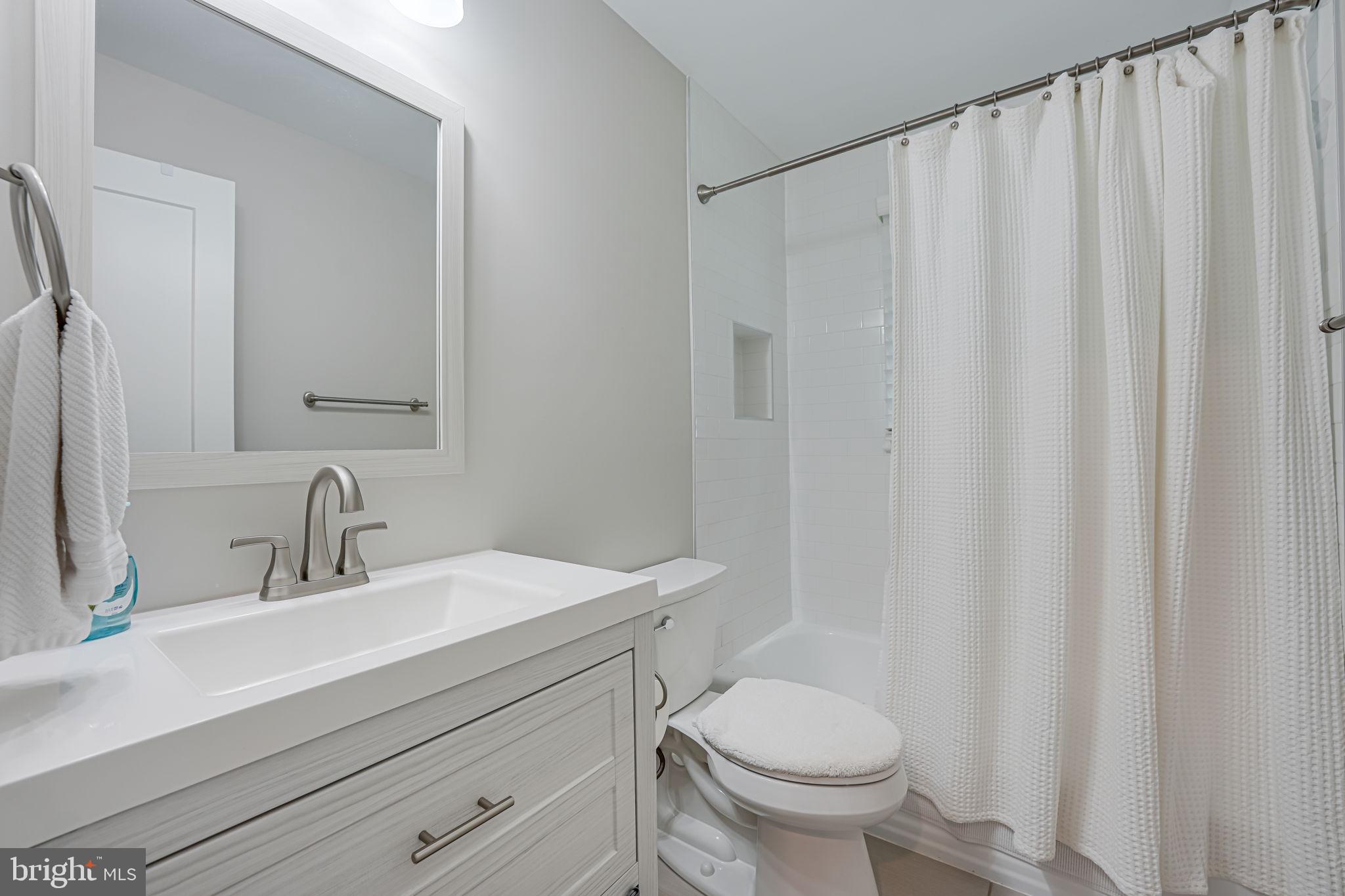 319 Patrick St SW