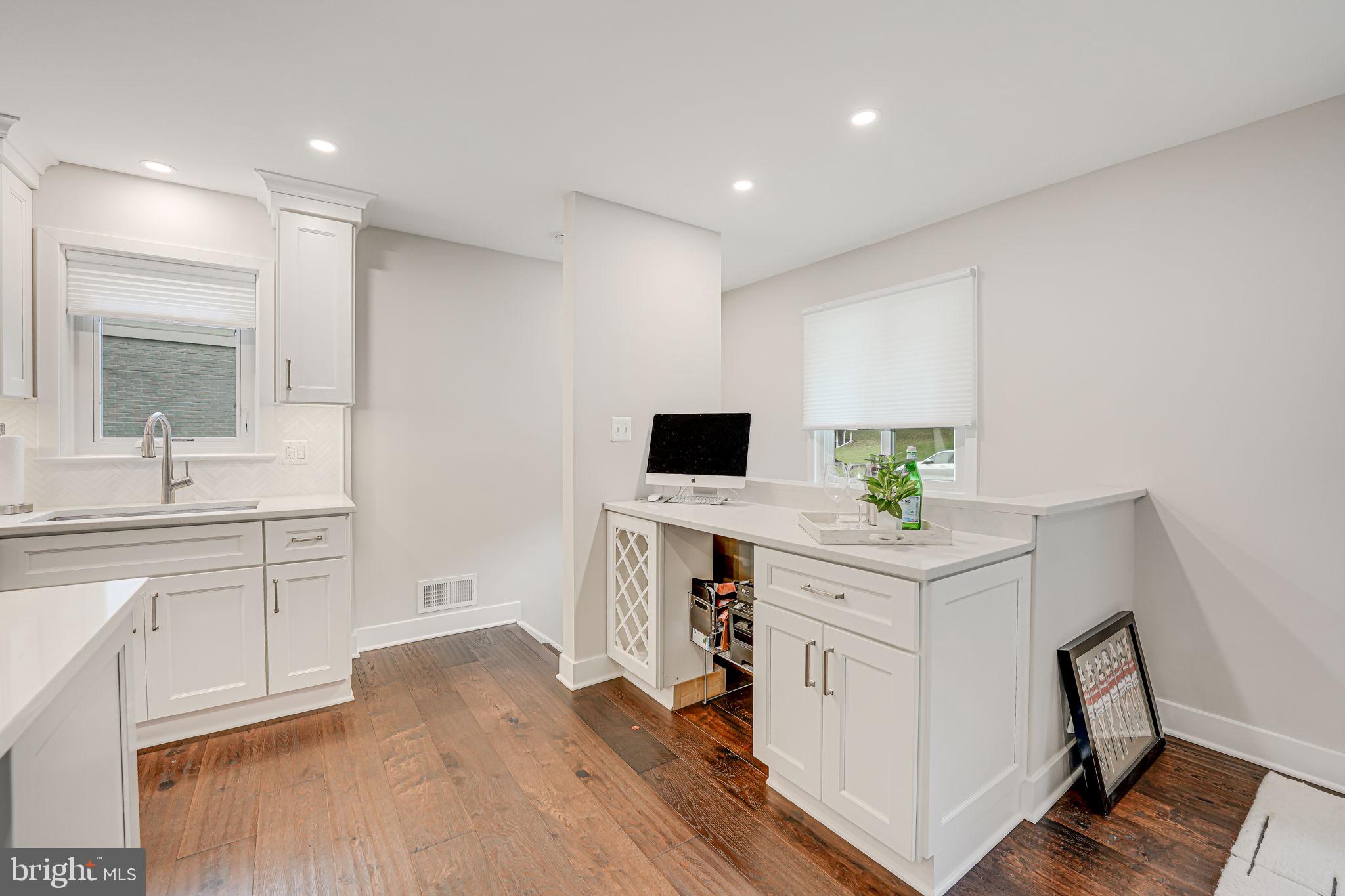 319 Patrick St SW