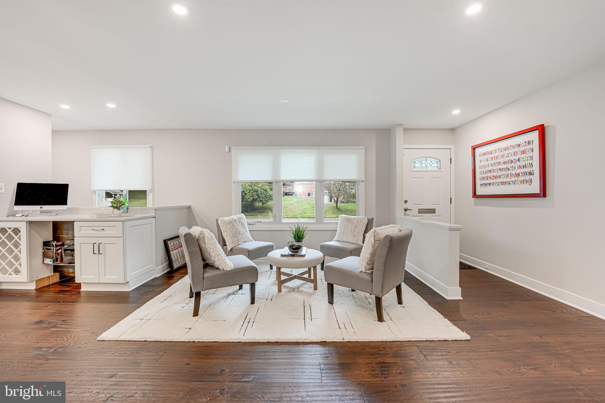 319 Patrick St SW
