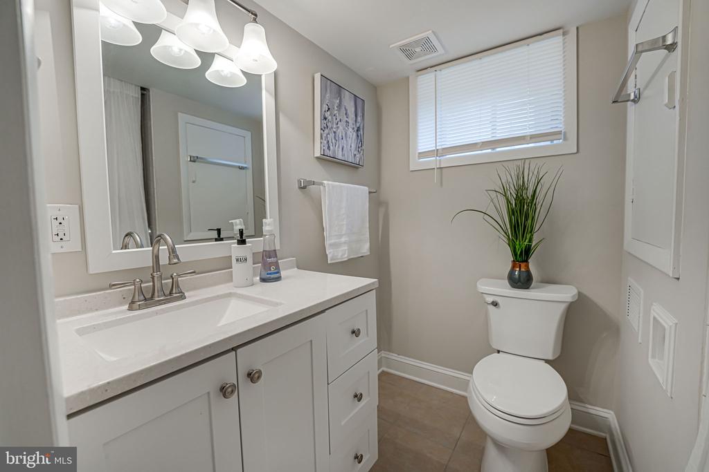319 Patrick St SW