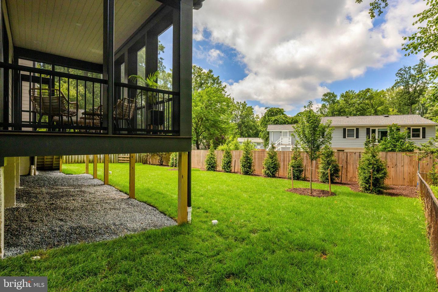 904 Shady Dr SE