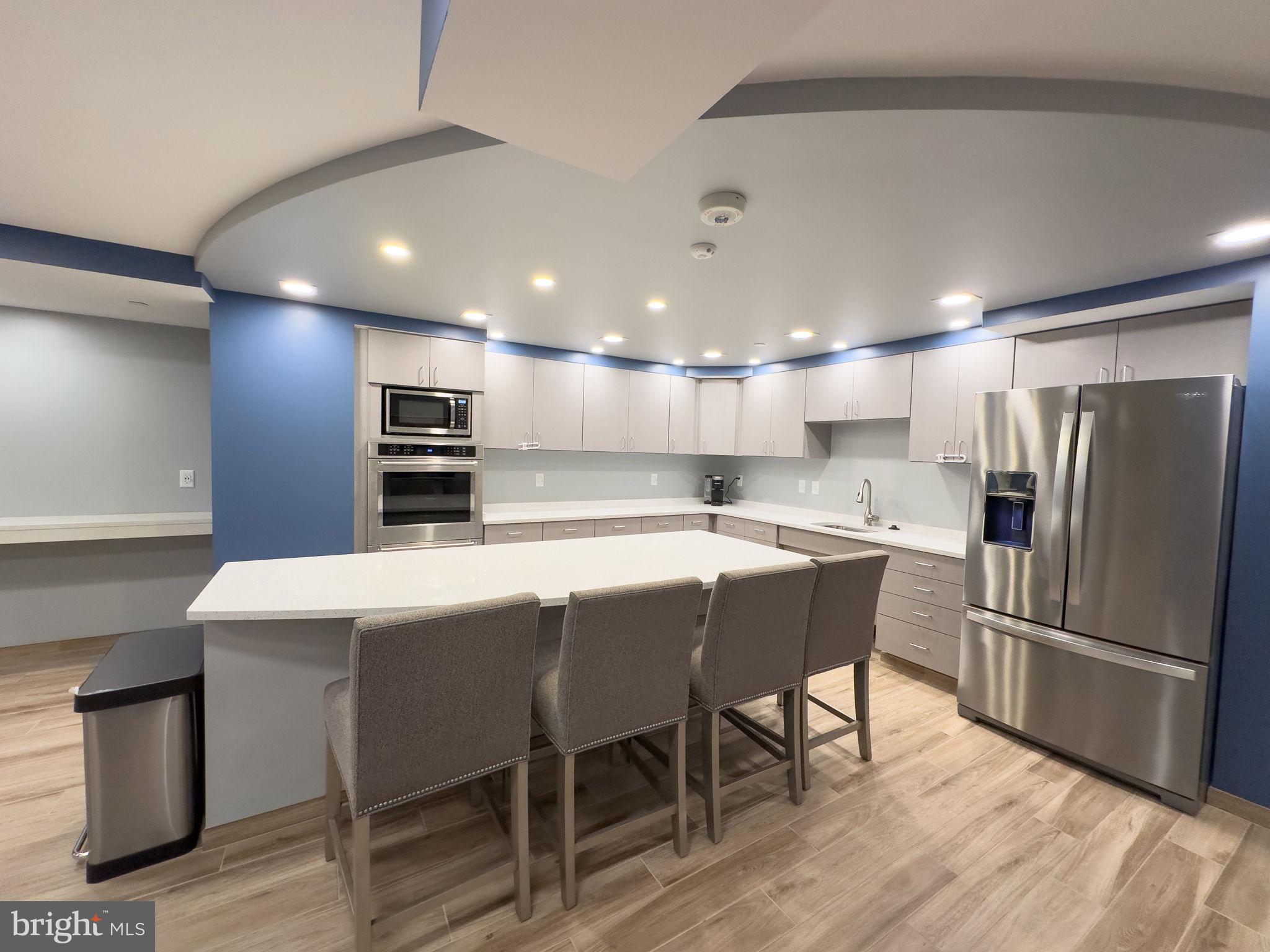 1808 Old Meadow Rd #802