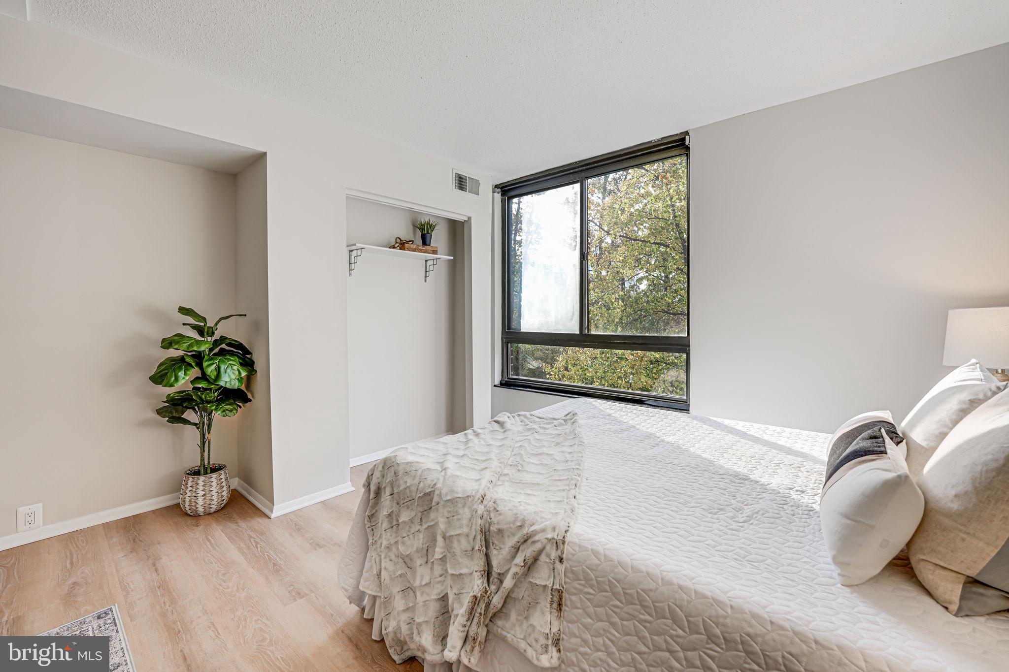 1808 Old Meadow Rd #802