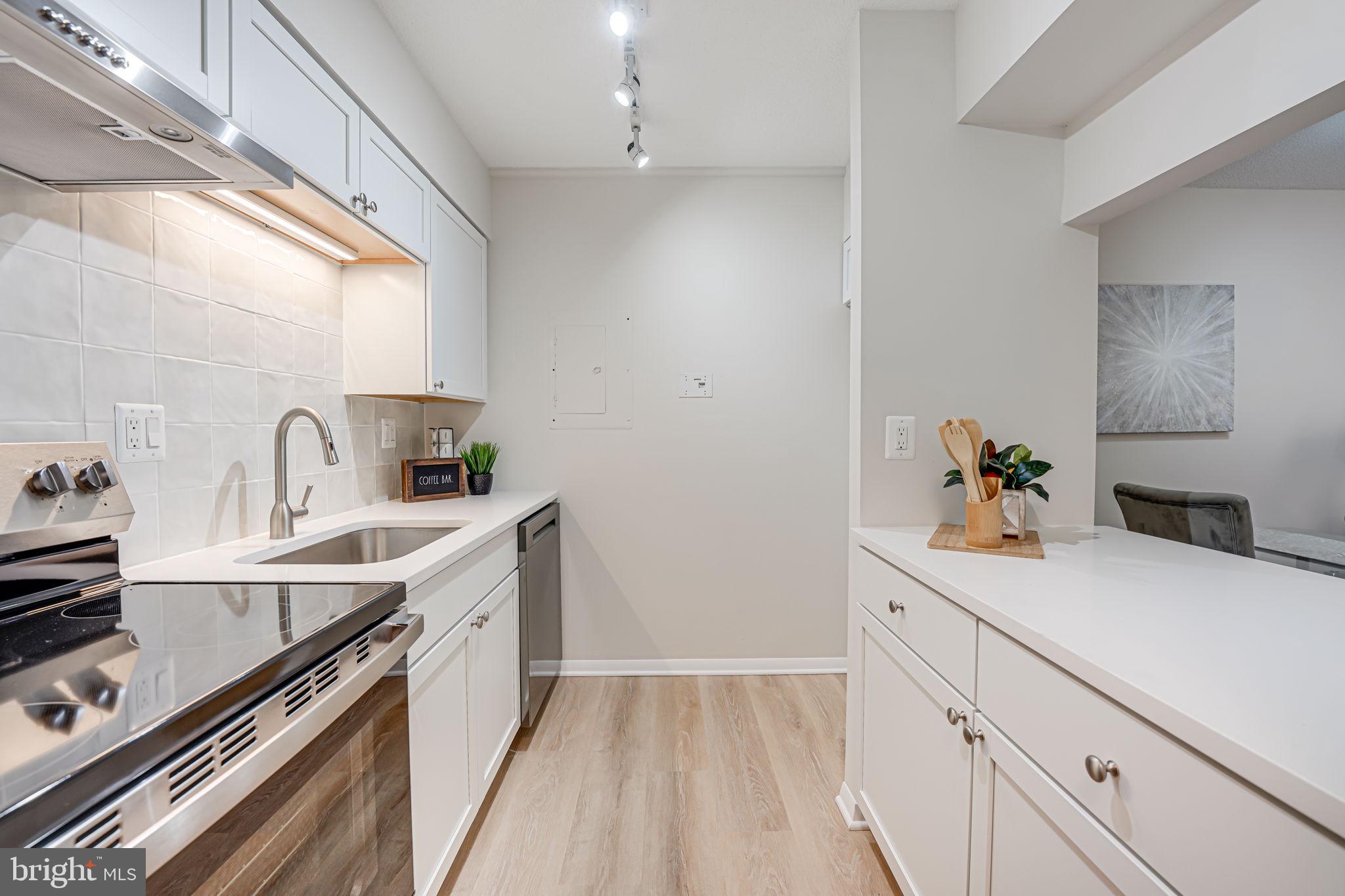 1808 Old Meadow Rd #802