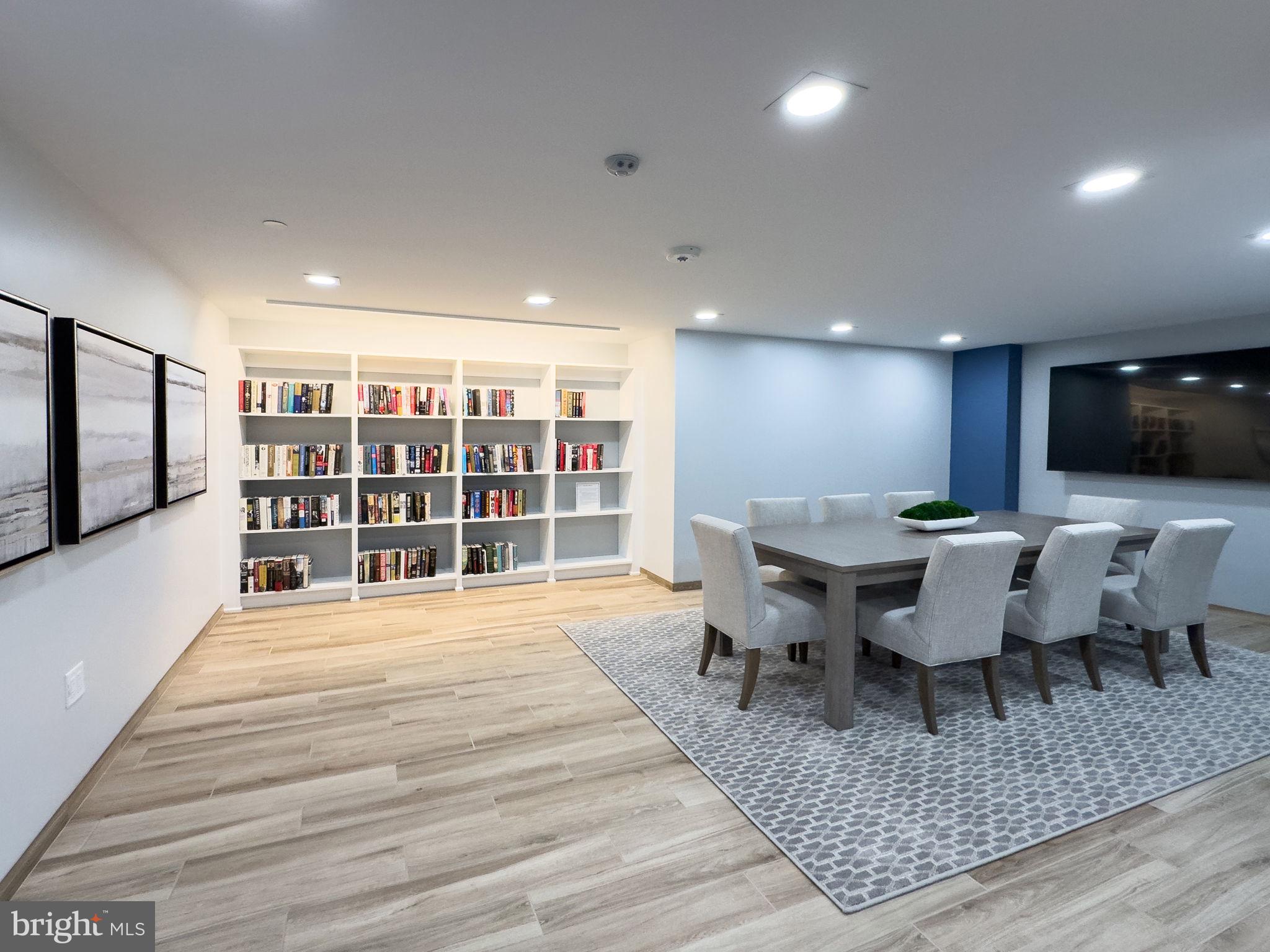 1808 Old Meadow Rd #802