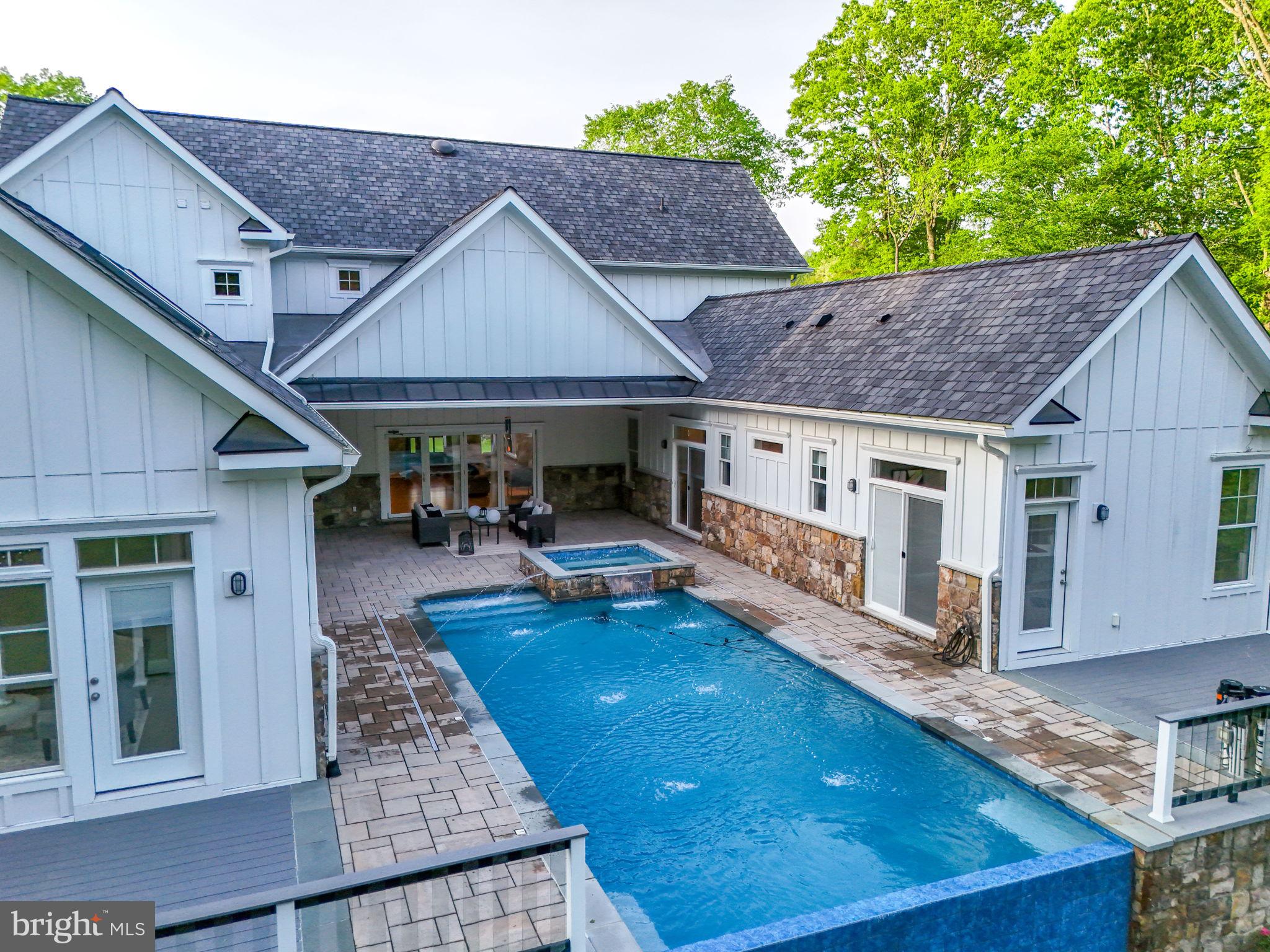 11607 Lawter Ln
