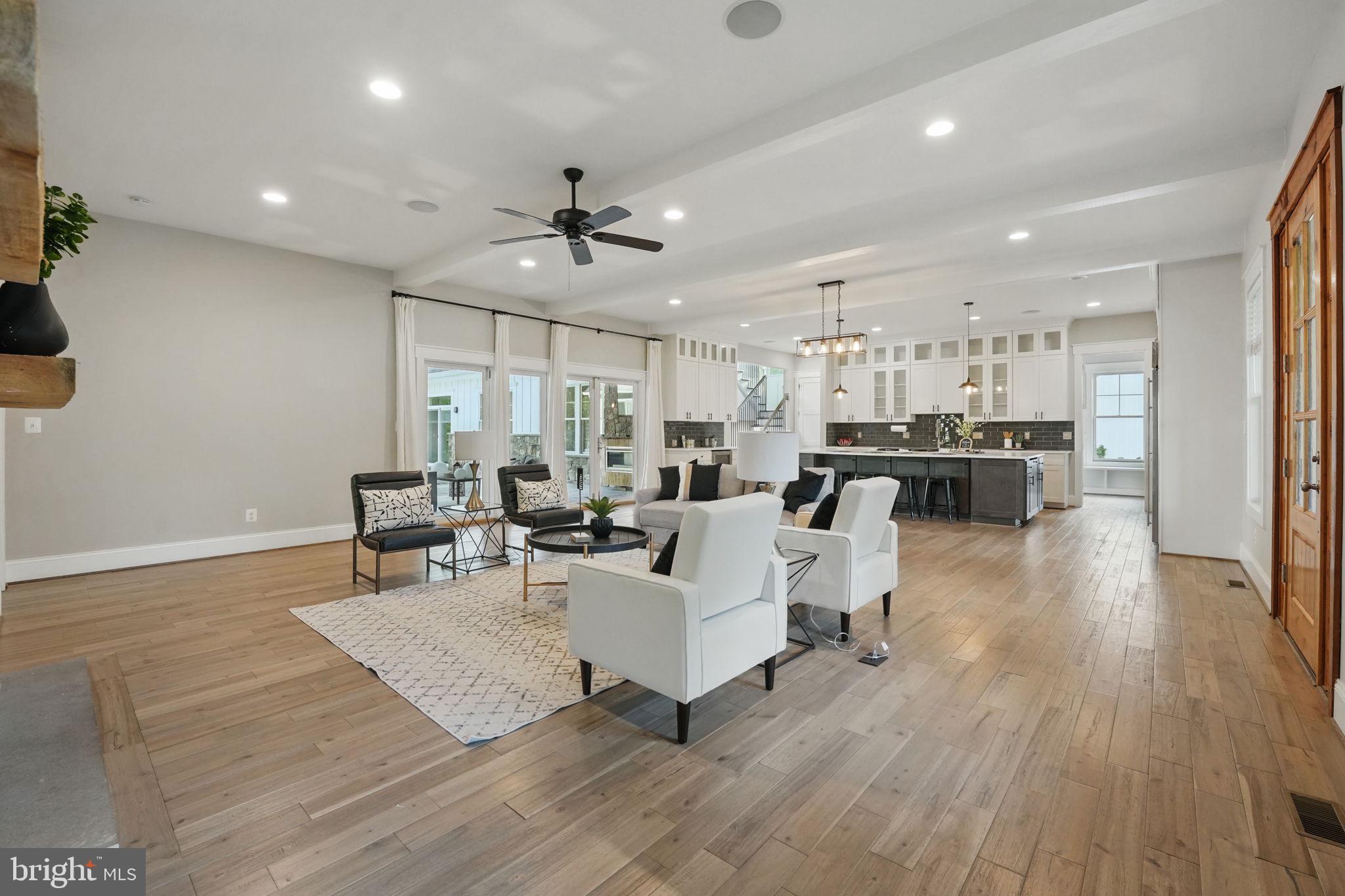11607 Lawter Ln