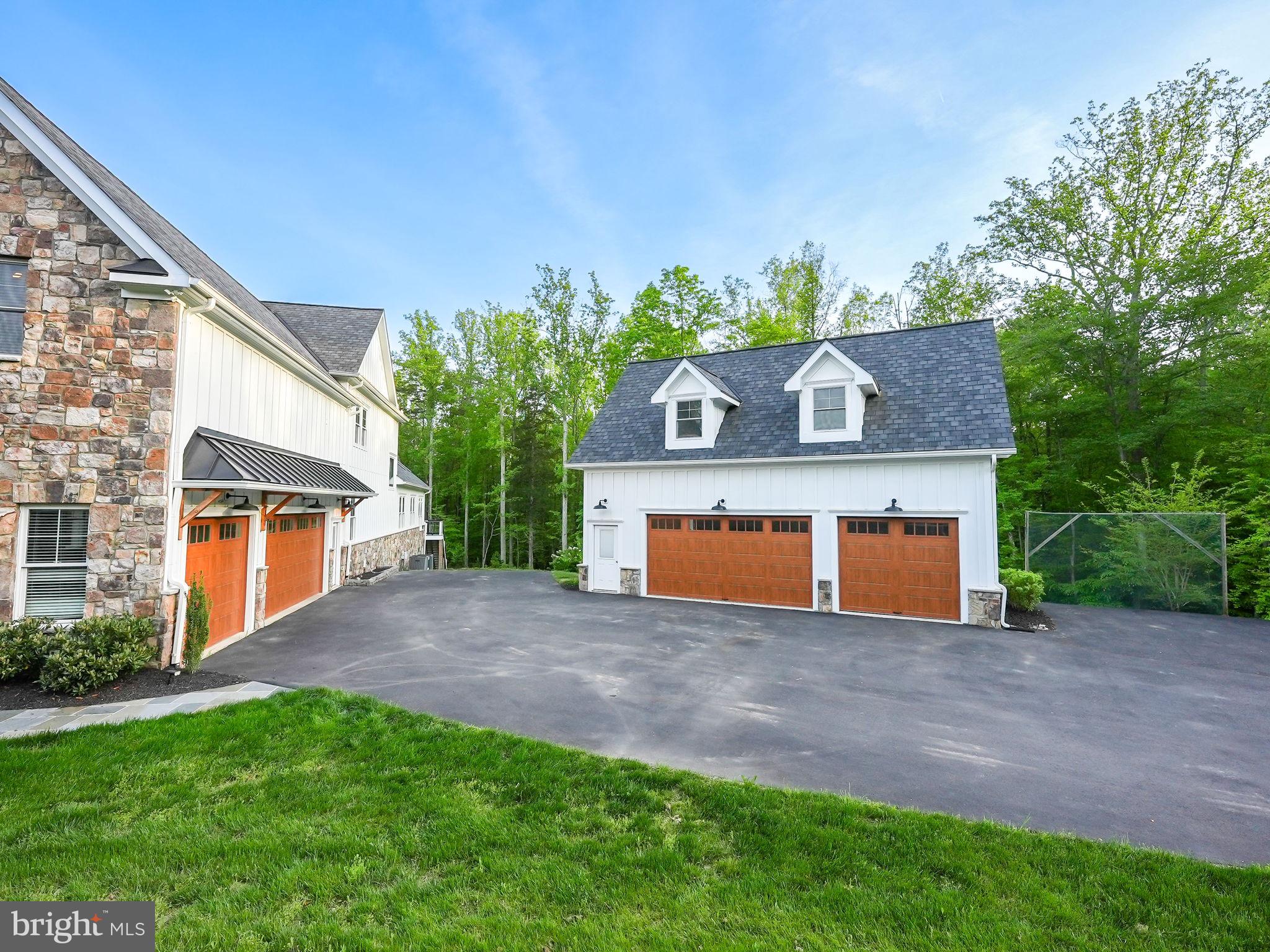 11607 Lawter Ln
