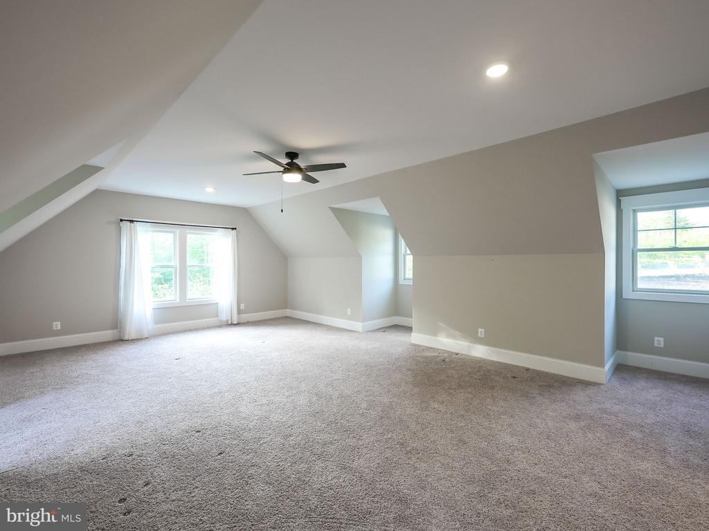 11607 Lawter Ln