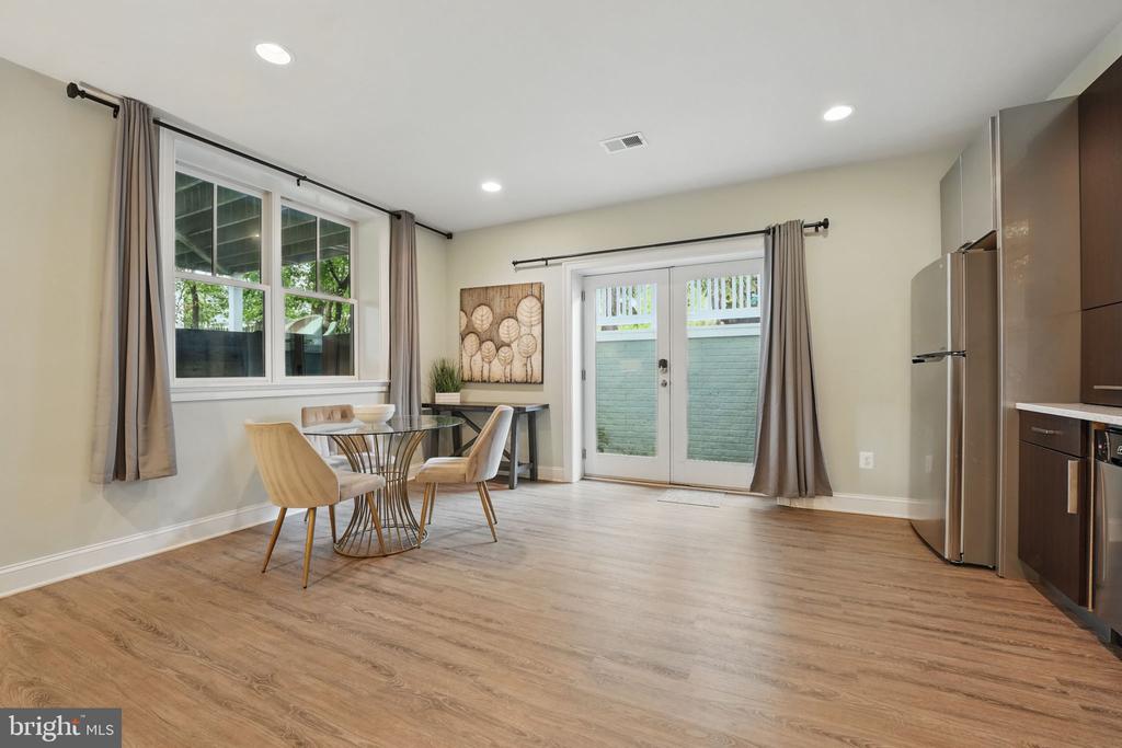204 Elm St SW