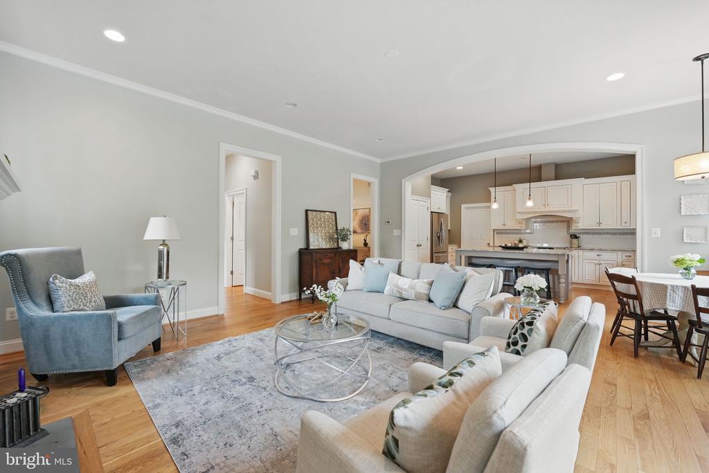 204 Elm St SW
