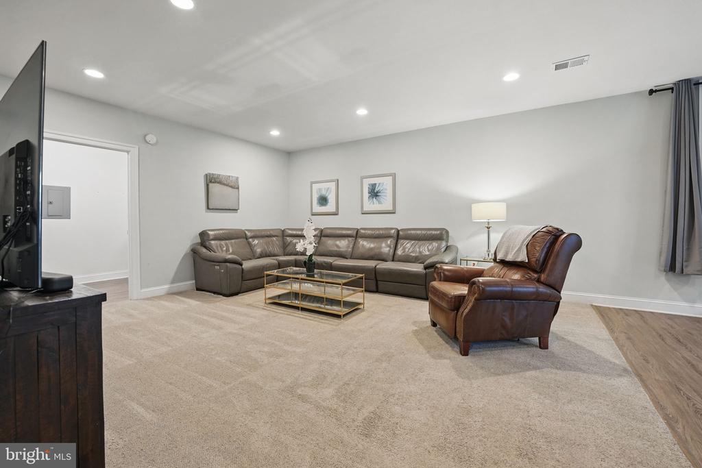 204 Elm St SW
