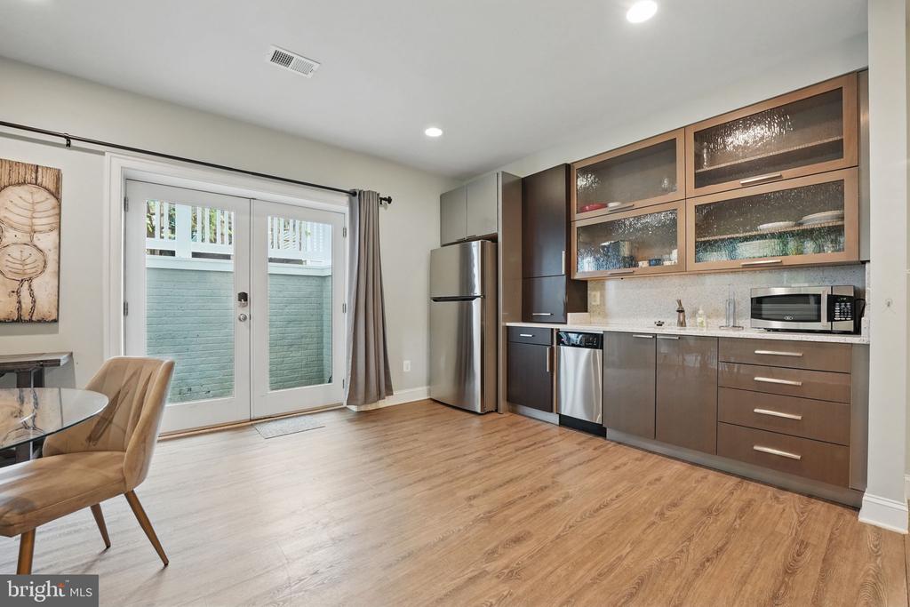 204 Elm St SW