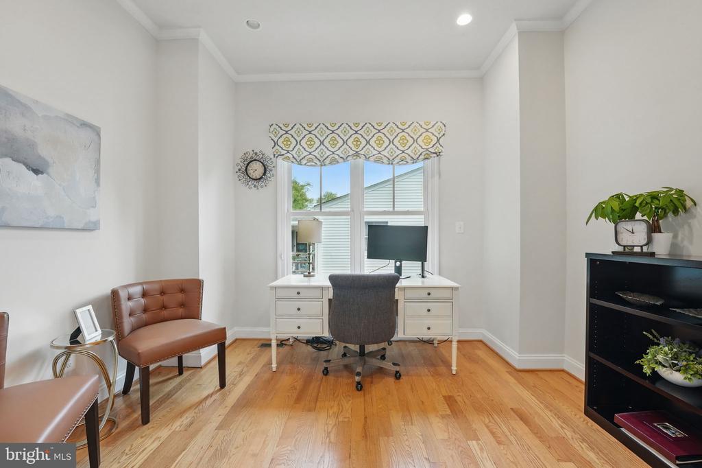 204 Elm St SW