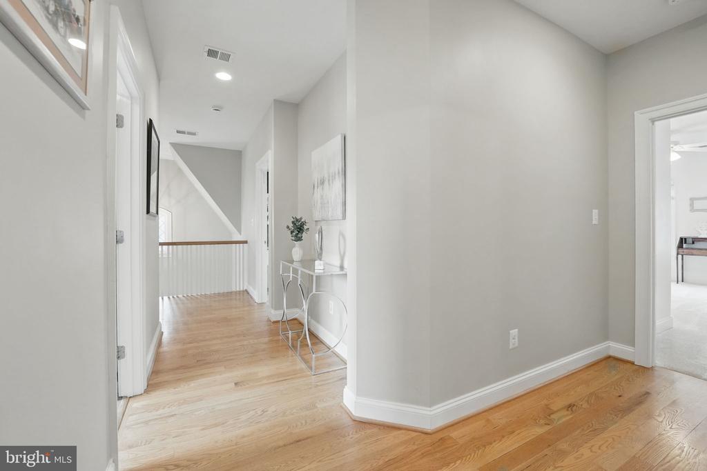 204 Elm St SW
