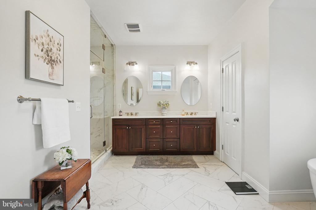 204 Elm St SW