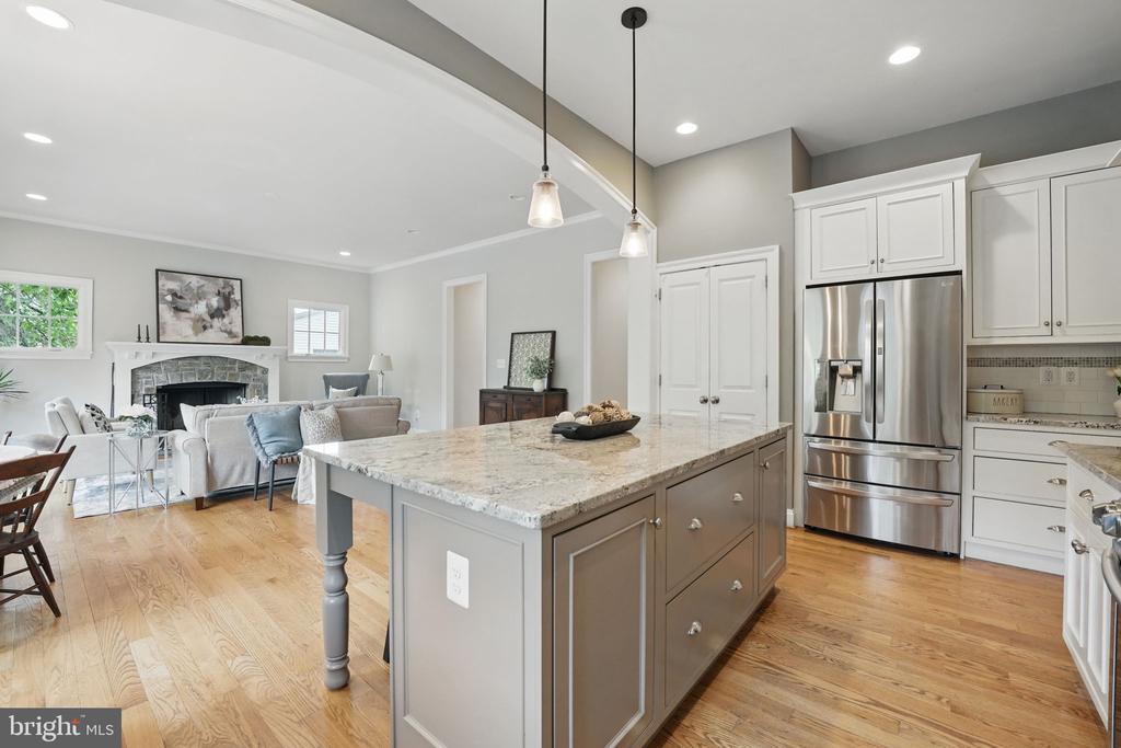 204 Elm St SW