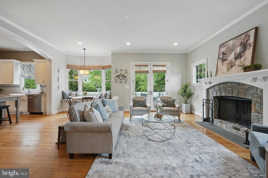 204 Elm St SW