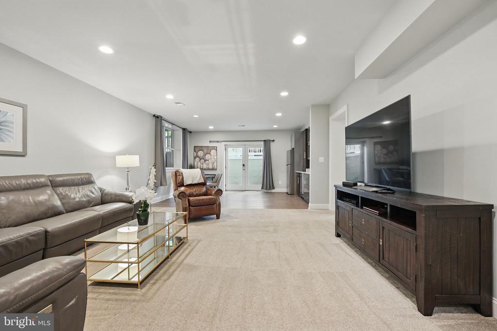 204 Elm St SW