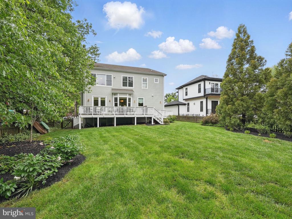 204 Elm St SW