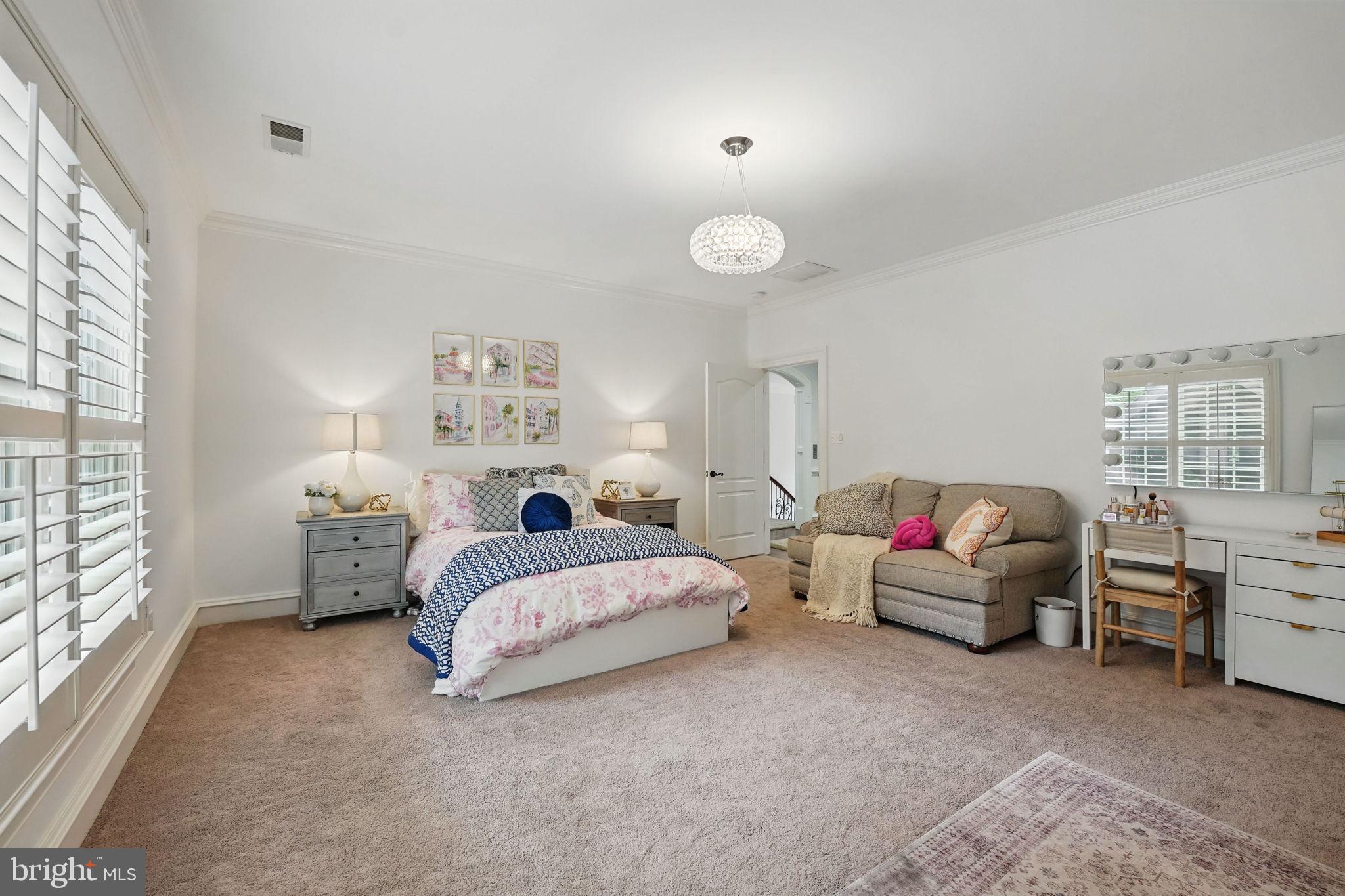 2555 Vale Ridge Ct