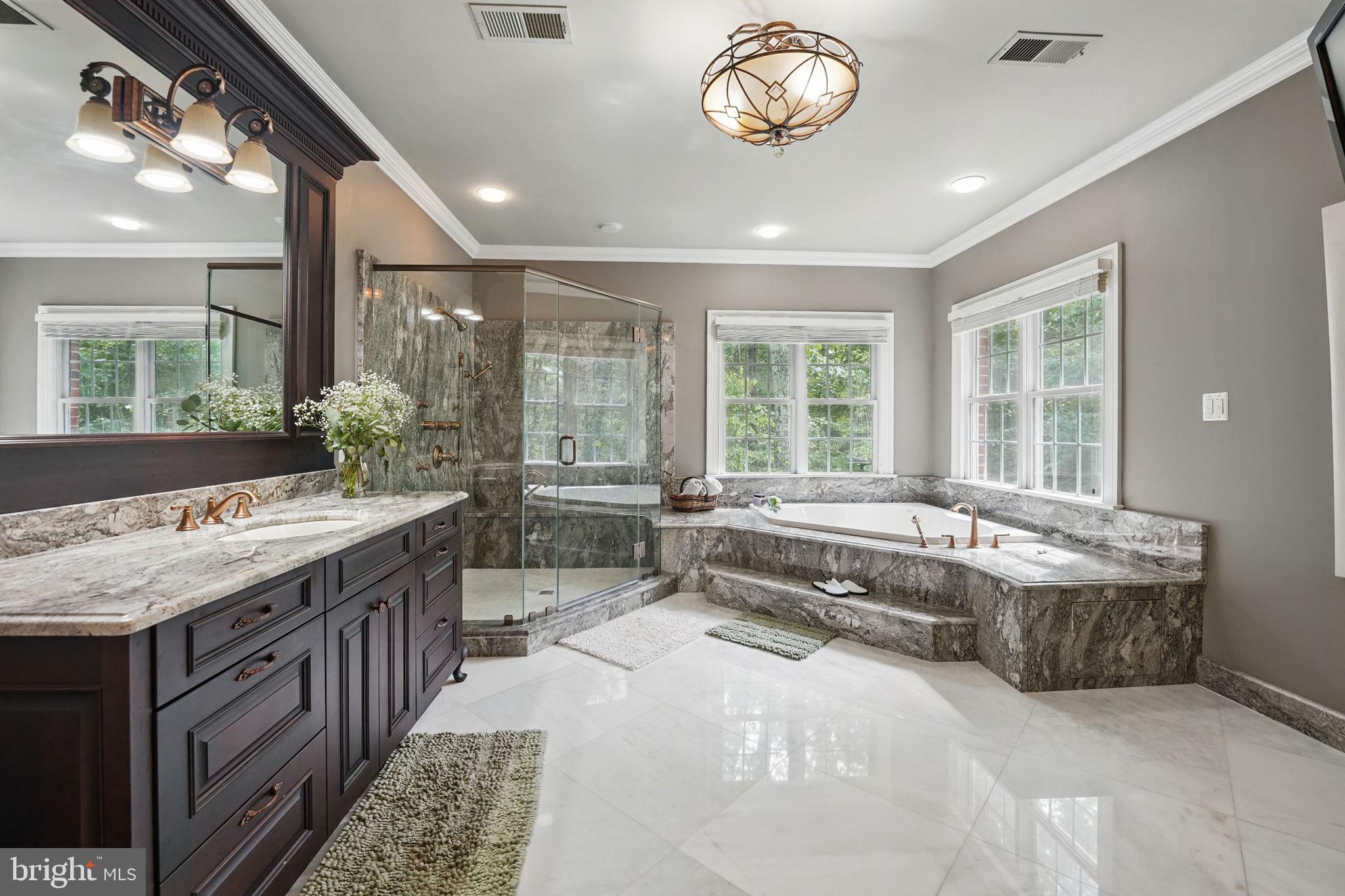 2555 Vale Ridge Ct