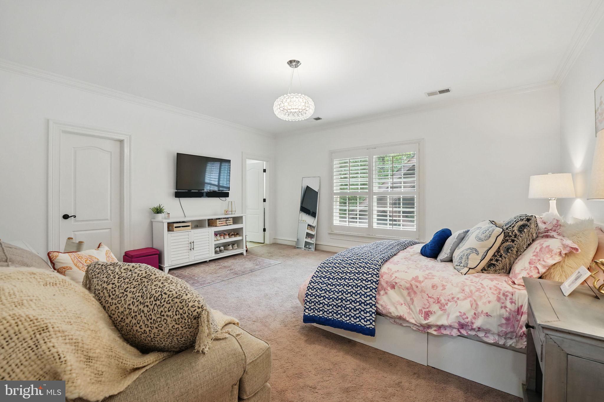 2555 Vale Ridge Ct