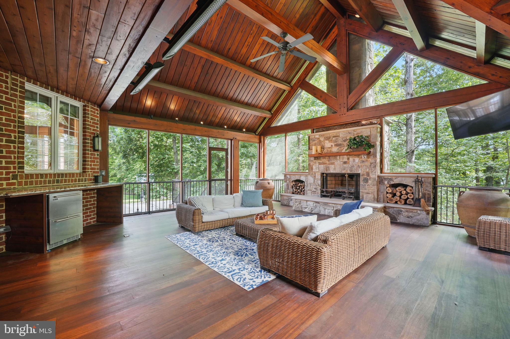 2555 Vale Ridge Ct