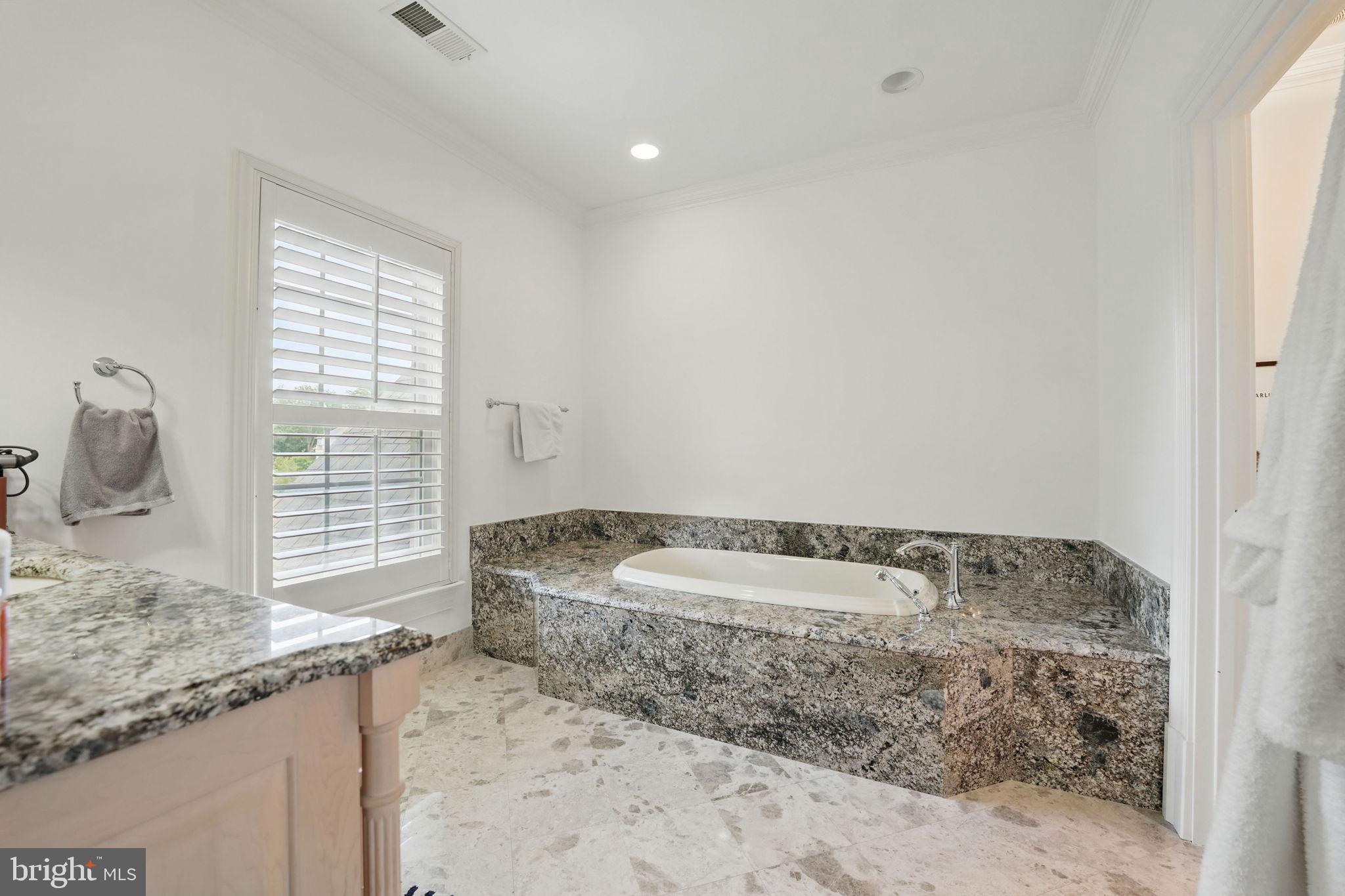 2555 Vale Ridge Ct