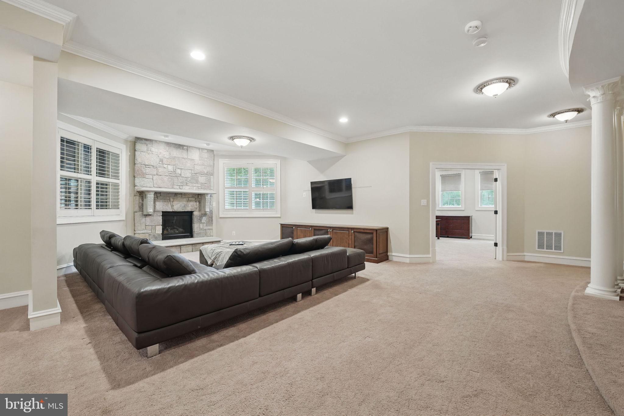 2555 Vale Ridge Ct