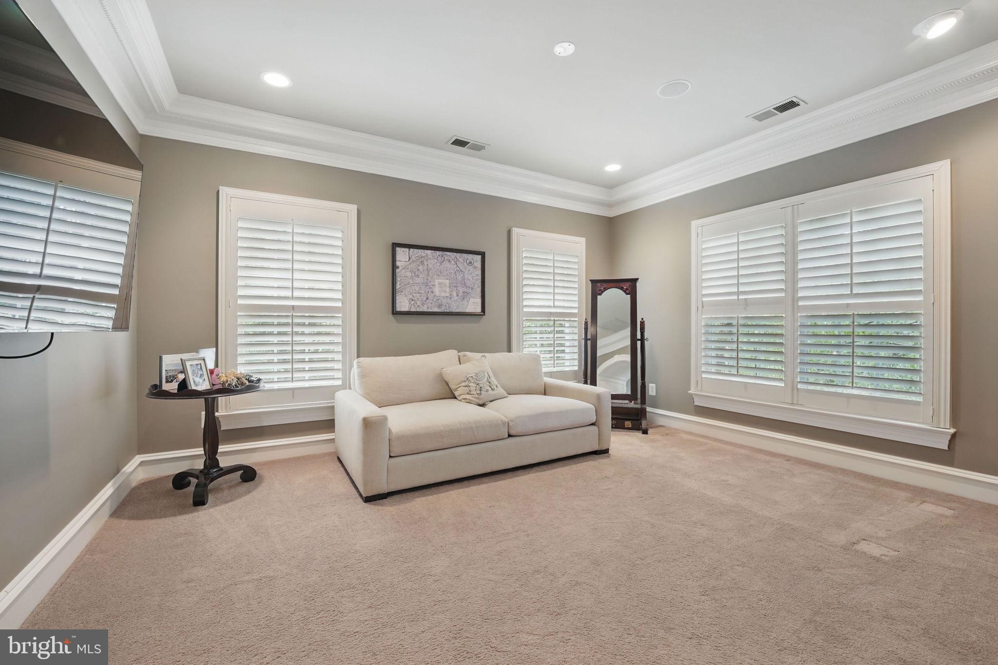 2555 Vale Ridge Ct