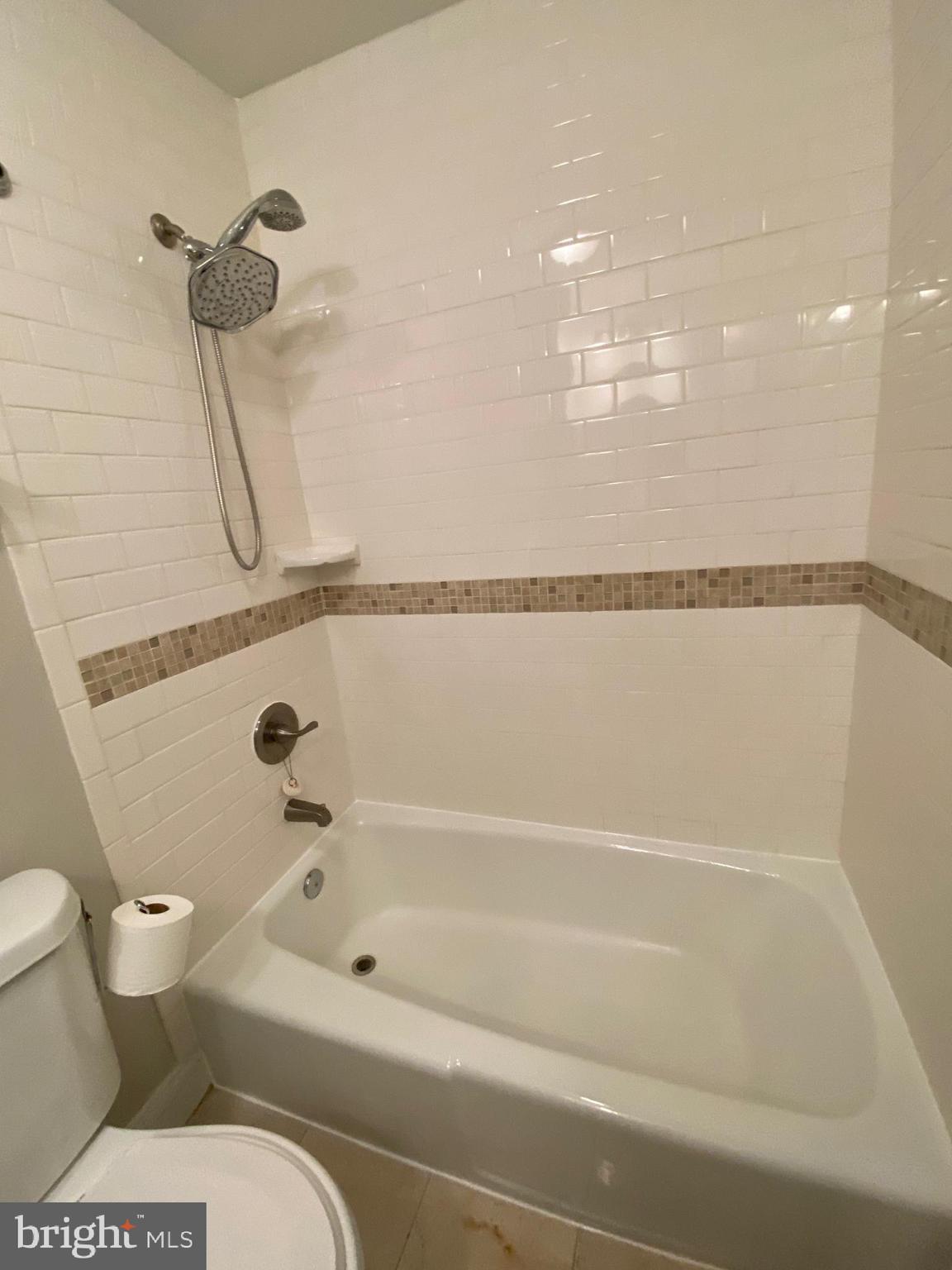 111 CENTER ST N #B-304