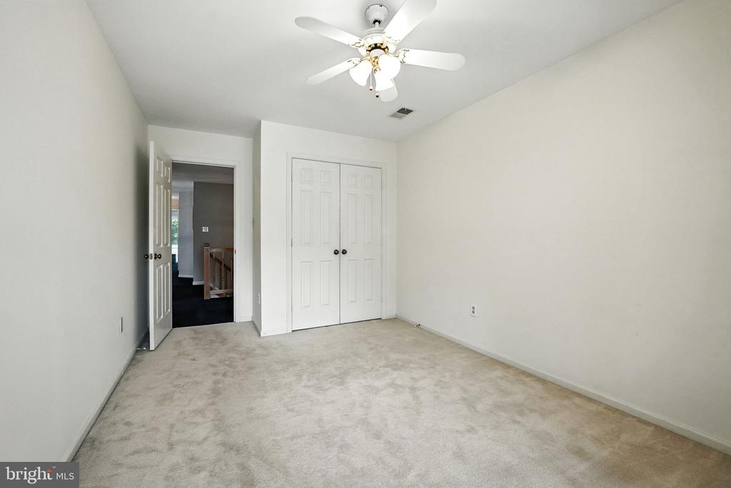 2907 Elmtop Ct