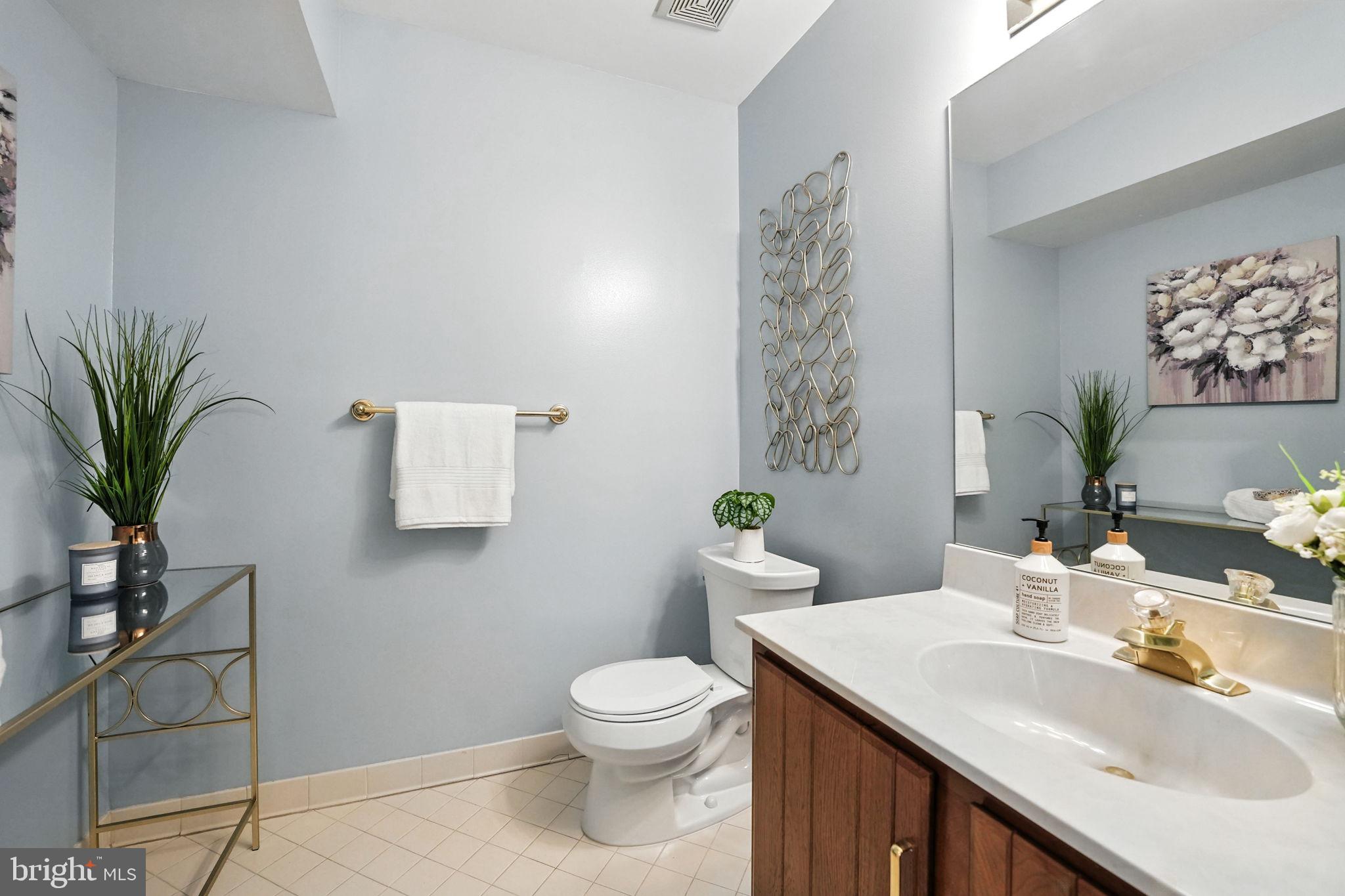 2907 Elmtop Ct