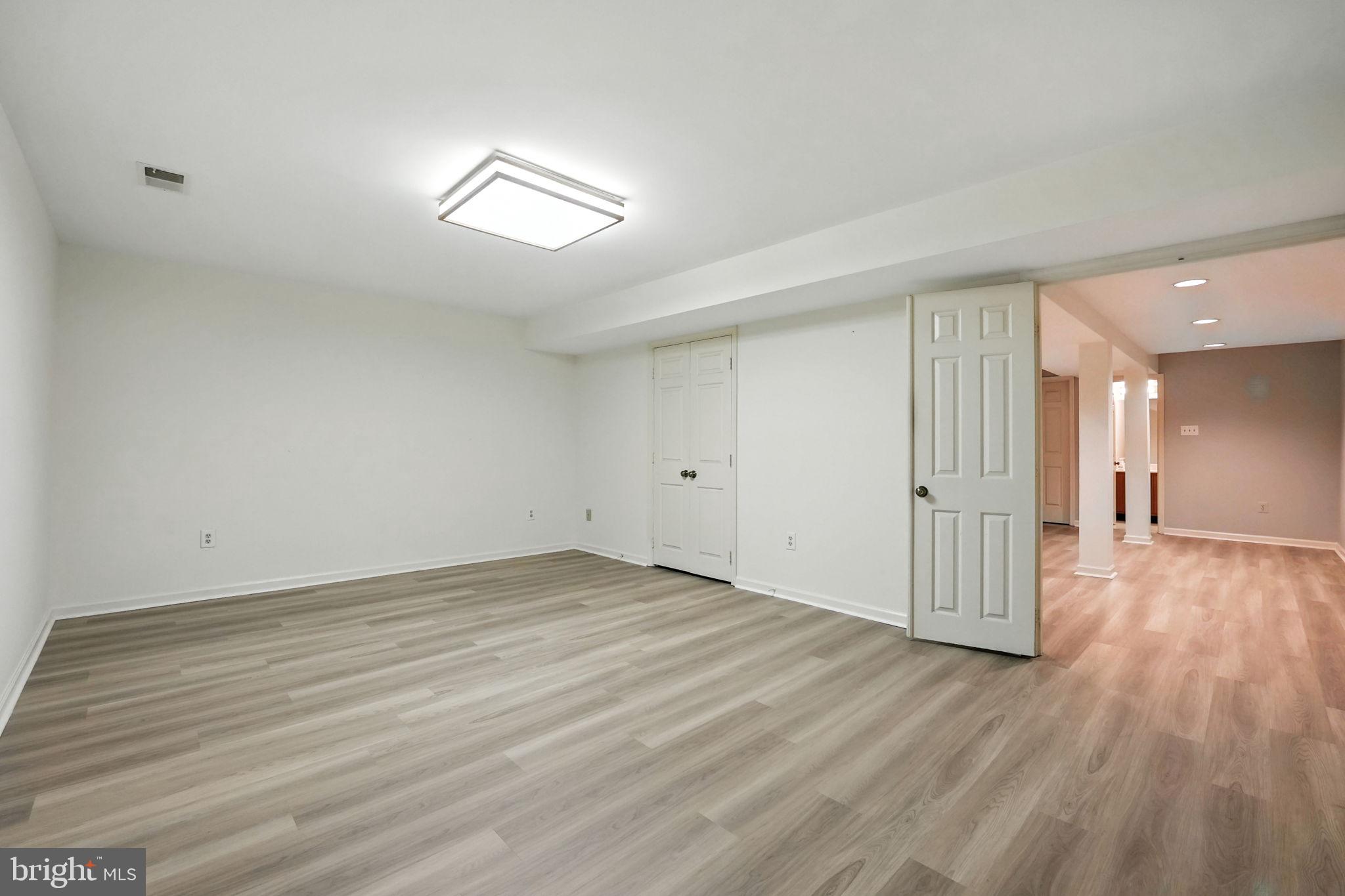 2907 Elmtop Ct