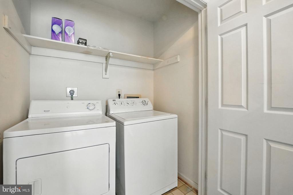 2907 Elmtop Ct