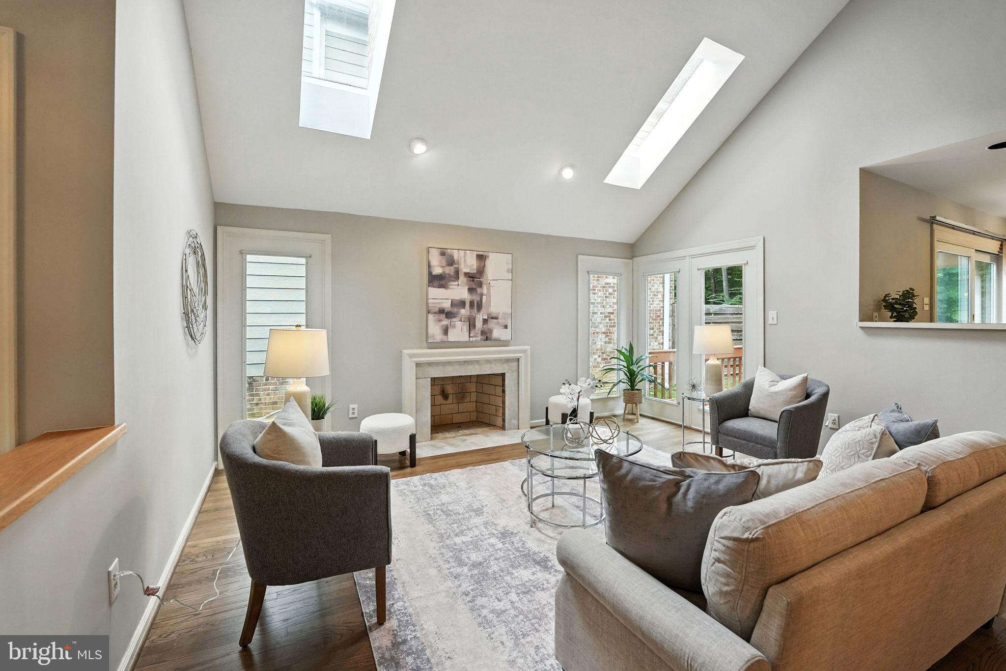 2907 Elmtop Ct