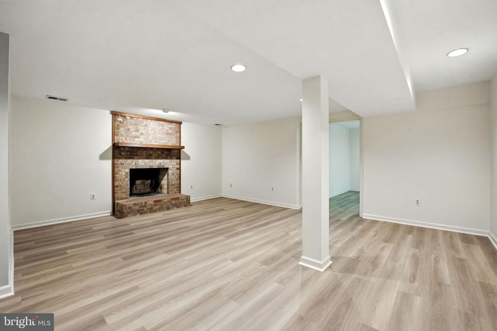 2907 Elmtop Ct