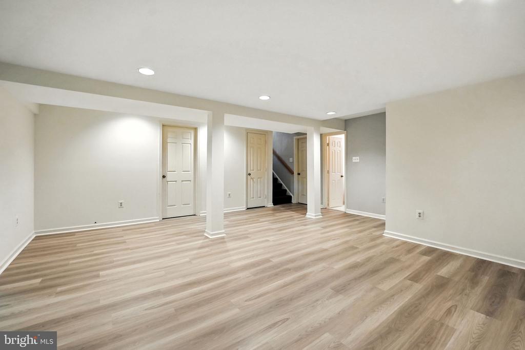 2907 Elmtop Ct