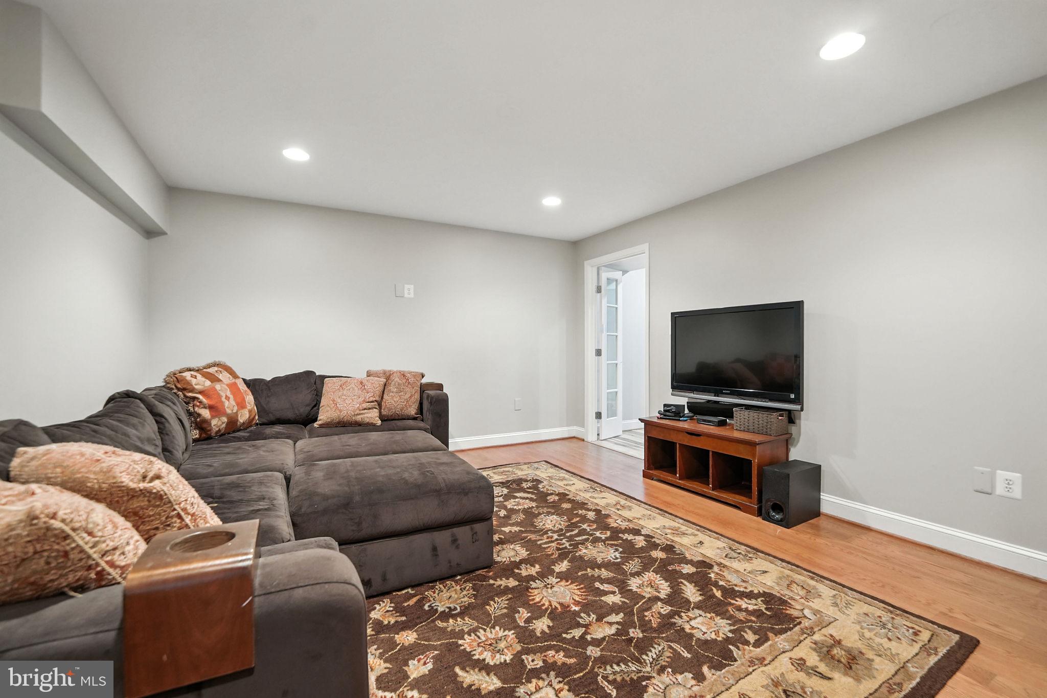 201 PRESCOTT CIRCLE SE
