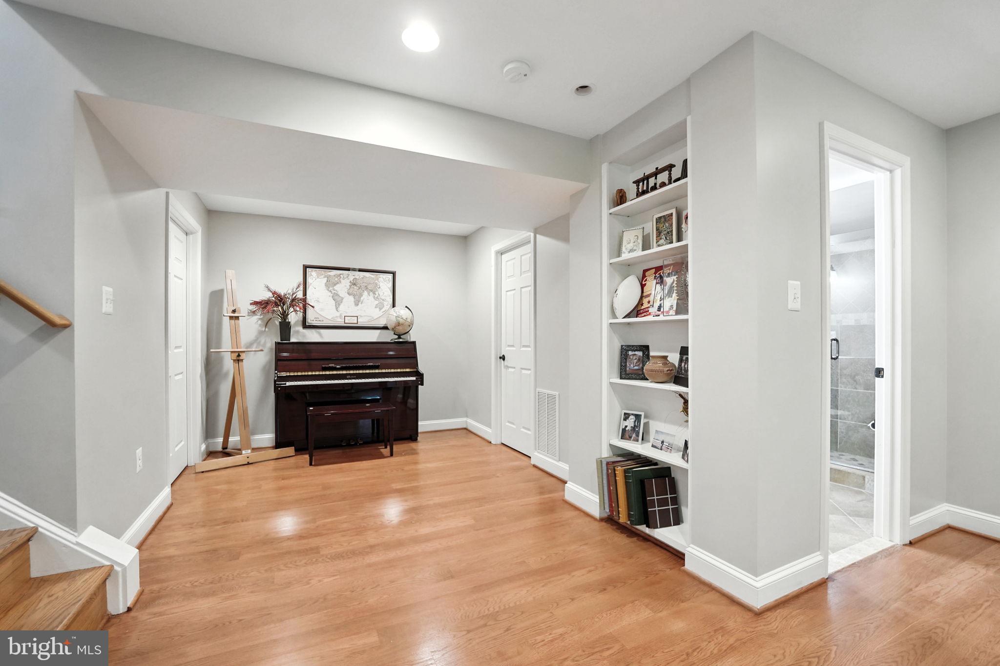 201 PRESCOTT CIRCLE SE