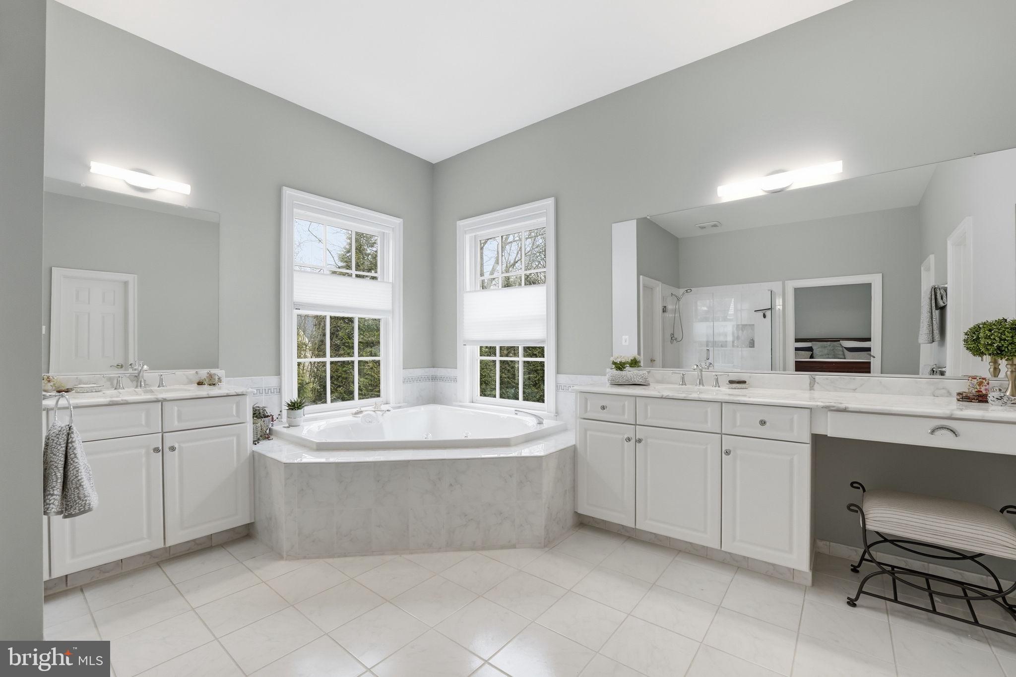 9874 PALACE GREEN WAY