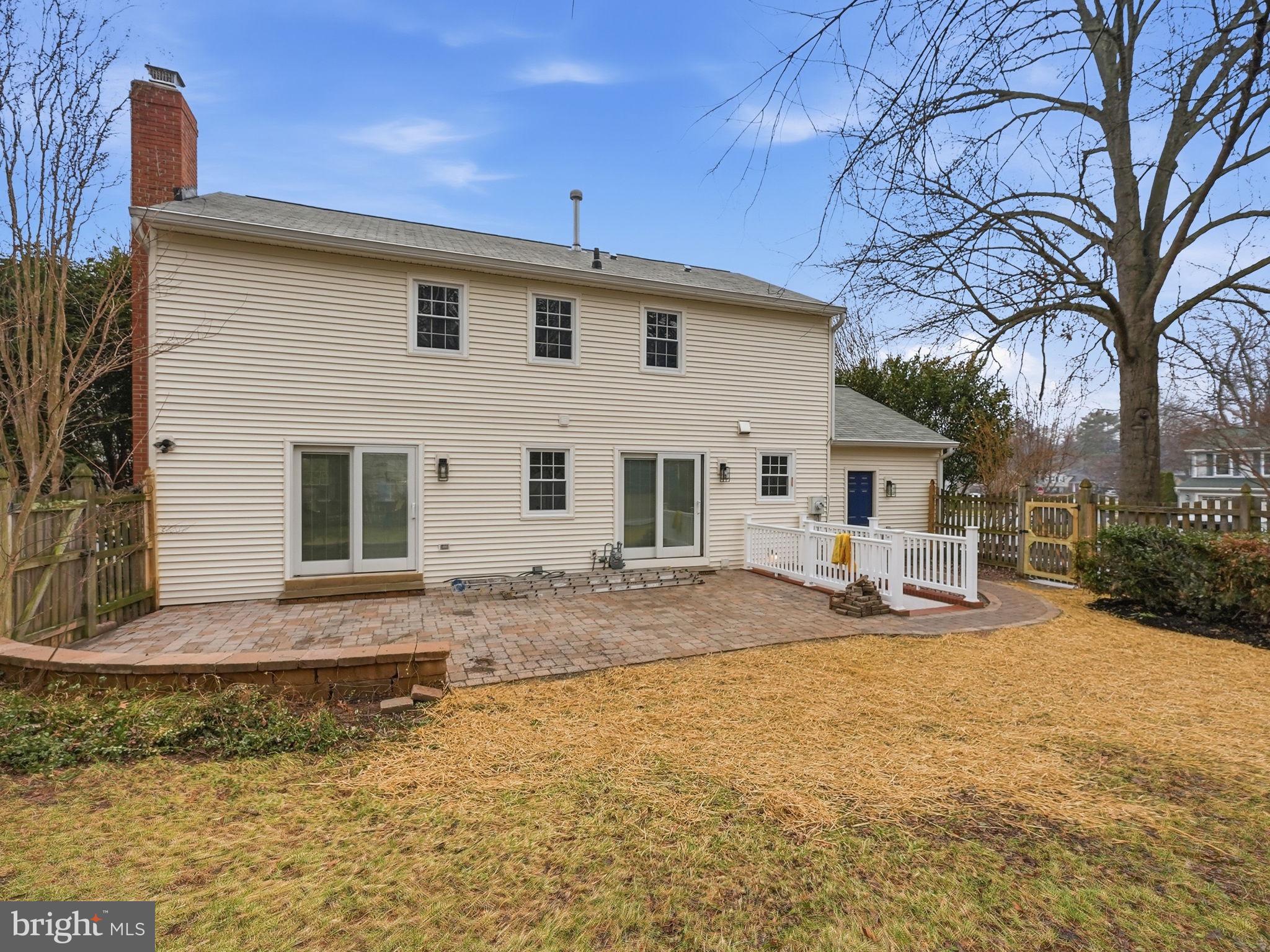 9438 WALLINGFORD DRIVE