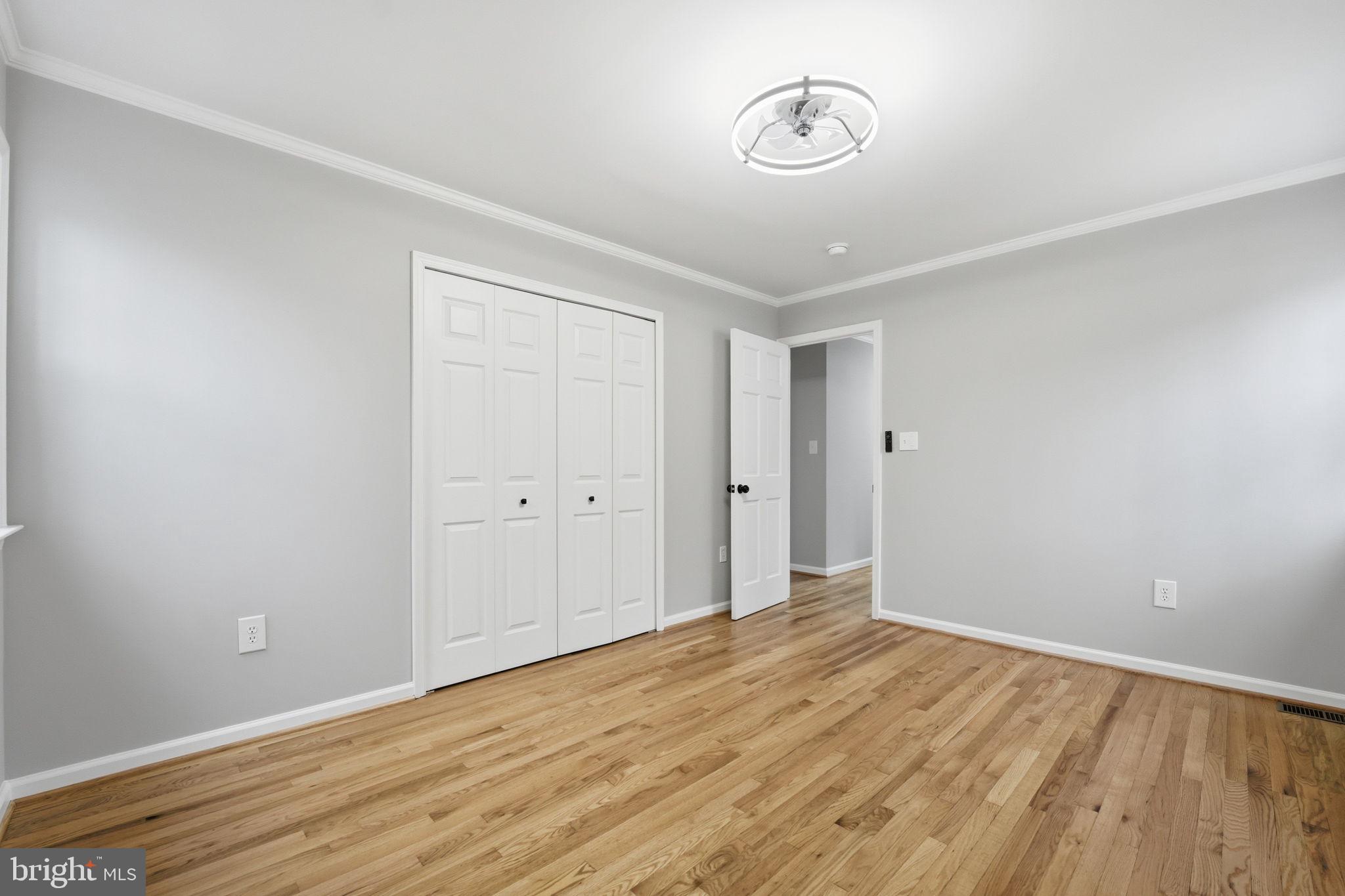 9438 WALLINGFORD DRIVE