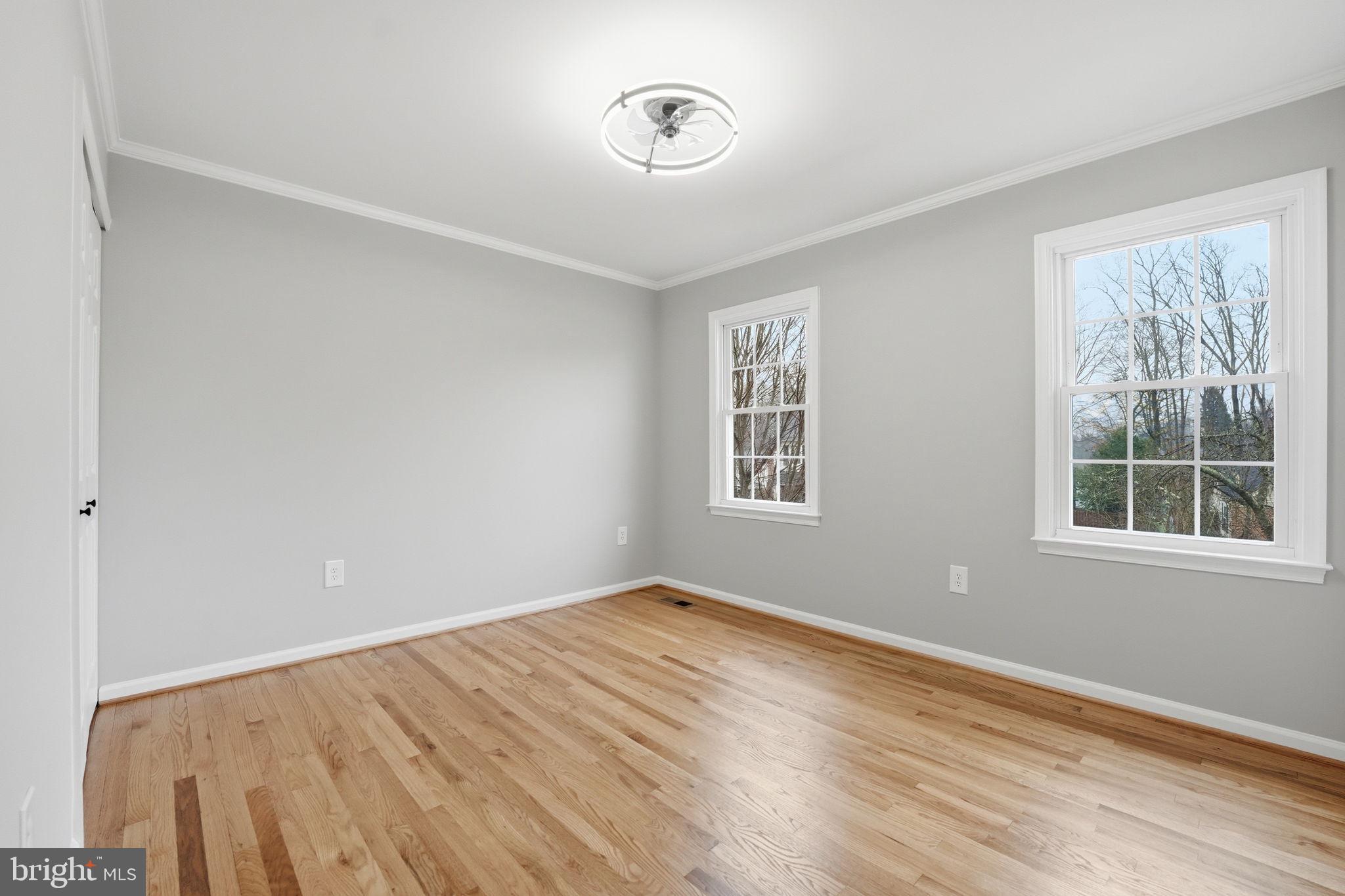 9438 WALLINGFORD DRIVE