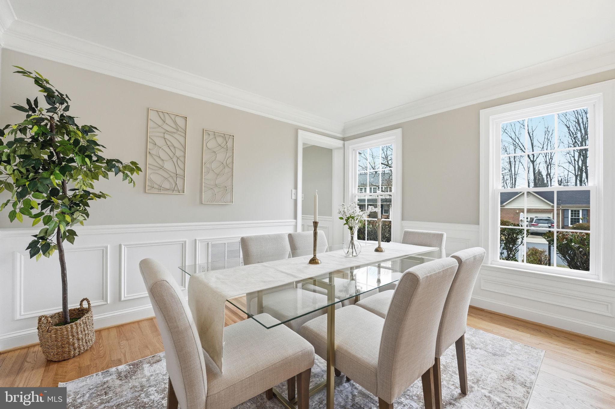 9438 WALLINGFORD DRIVE