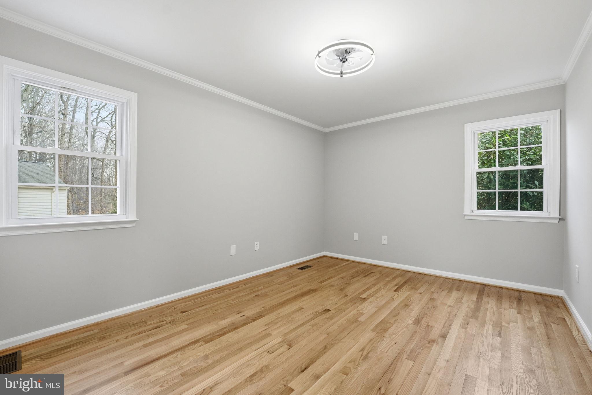 9438 WALLINGFORD DRIVE