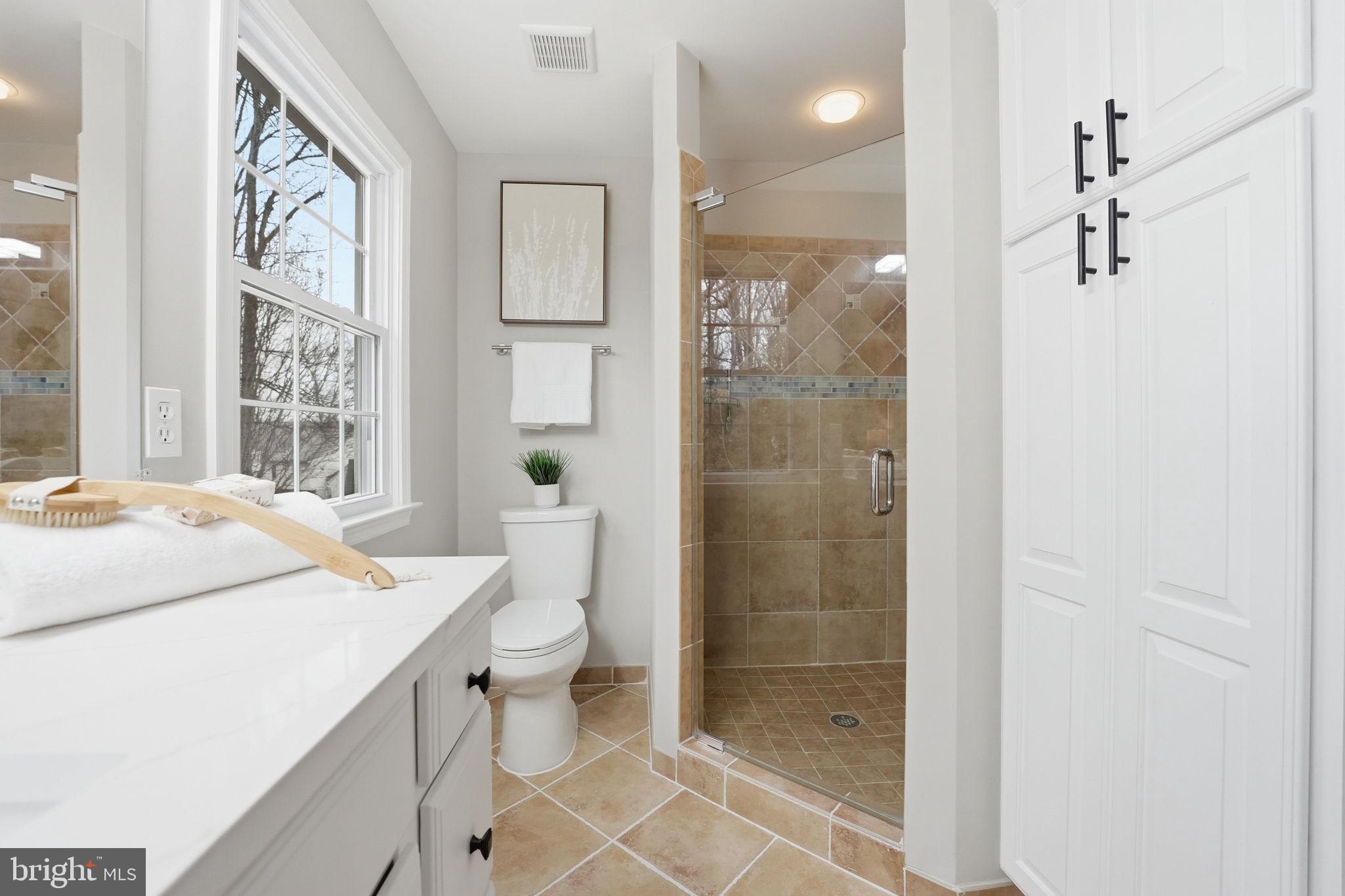 9438 WALLINGFORD DRIVE